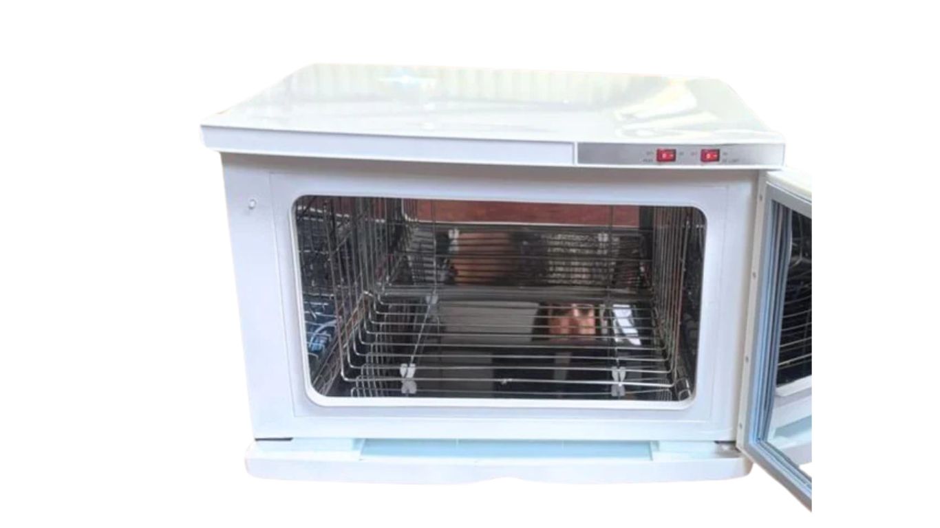 Hot Cabinet with UV Sterliser 23L
